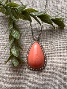 VINTAGE Avon 'Pale Fire' Silver Necklace with Coral Pink Teardrop Stone